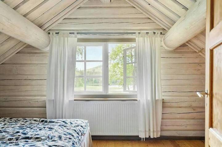 Blockhütte mit Sauna am See in Isaberg in Nissafors, Isaberg
