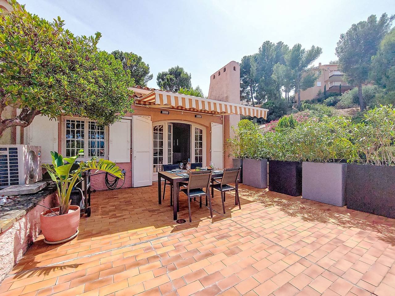 Appartement entier, Hameau la Madrague in Saint-Cyr-sur-Mer, Région de Toulon
