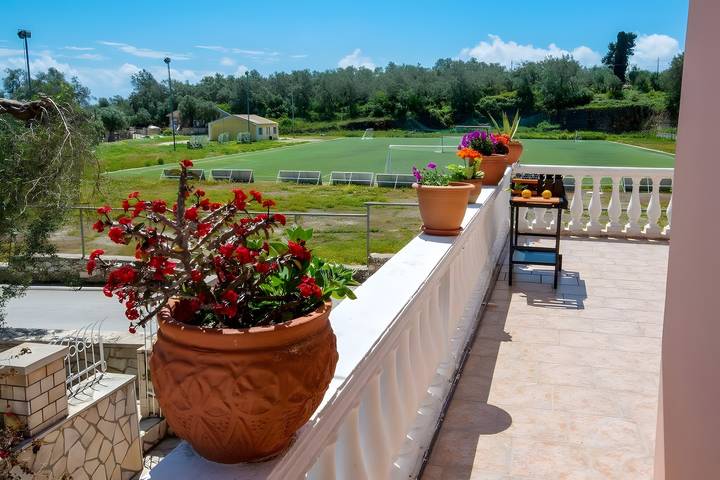 Appartement entier, Appartement « Maestro 2 » avec balcon, Wi-Fi et climatisation in Vlachopoulatika, Paxos