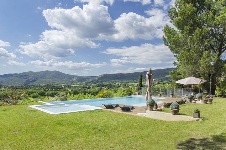 Maison de vacances pour 4 personnes, avec Balcon ainsi que Jardin et Piscine à Lourmarin