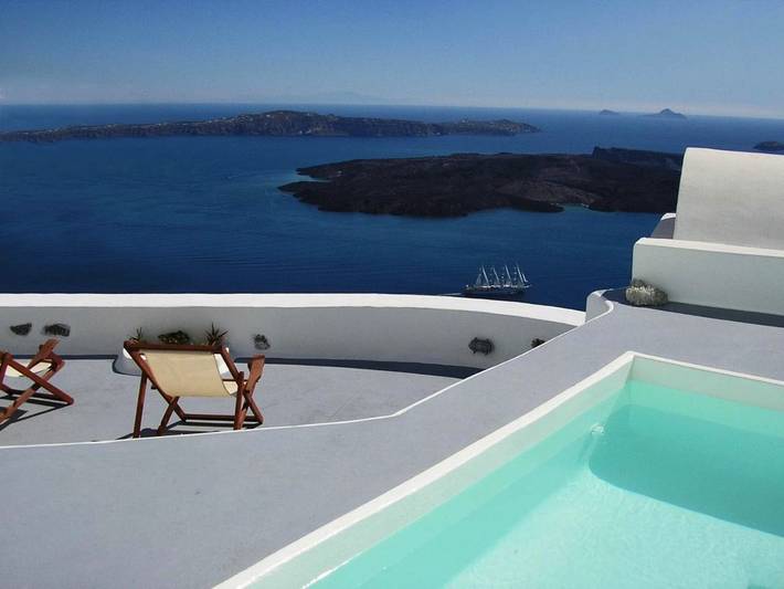 Pension voor 2 personen, with terras and uitzicht as well as zwembad op Santorini