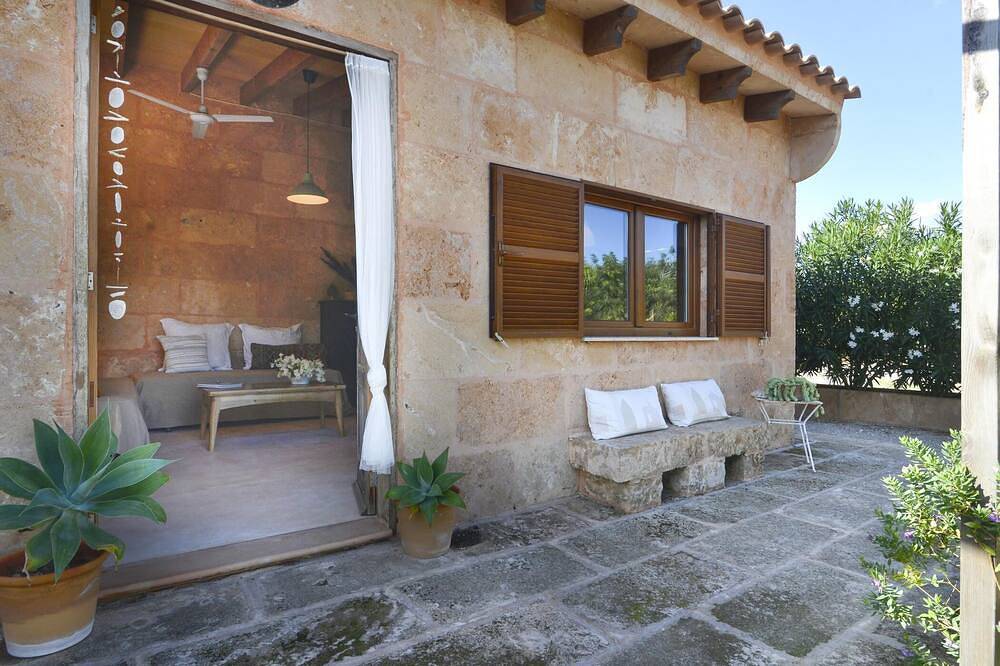 Ganze Wohnung, Ca Na Martina. Landhaus in Llombards, in Es Llombards, Santanyí