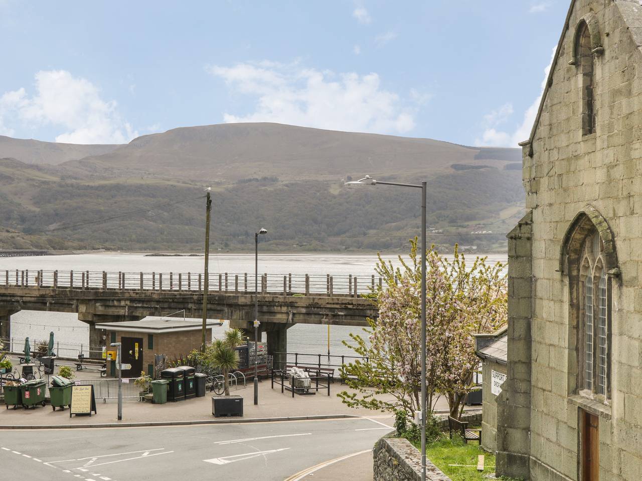 Entire apartment, Rose Suite in Barmouth, Snowdonia