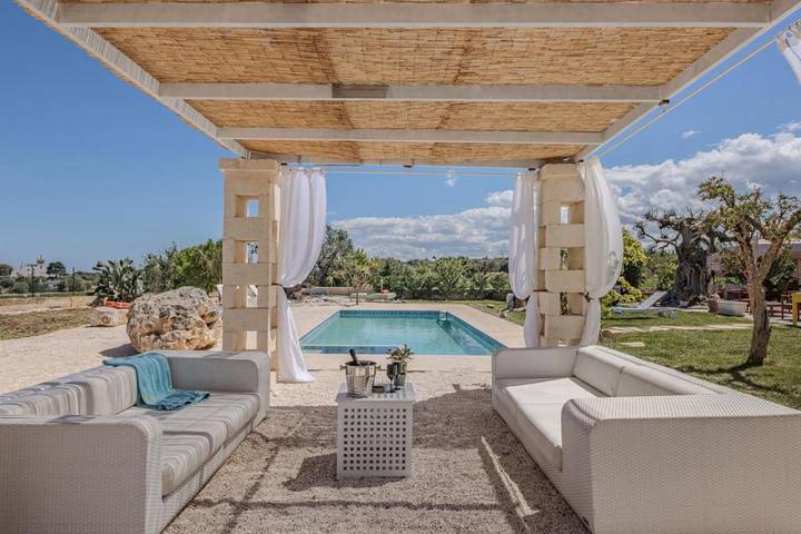 Ferienhaus für 5 Personen, mit Sauna und Ausblick sowie Pool und Garten, mit Haustier