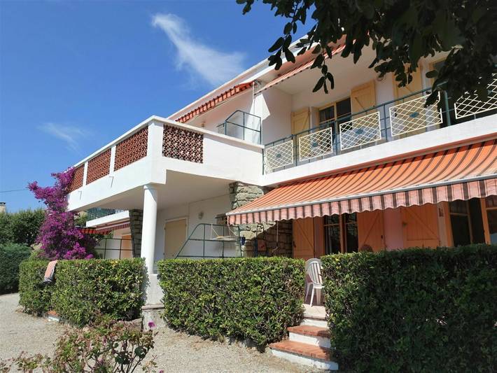 Ferienwohnung für 4 Personen, mit Terrasse in Cavalaire-sur-Mer