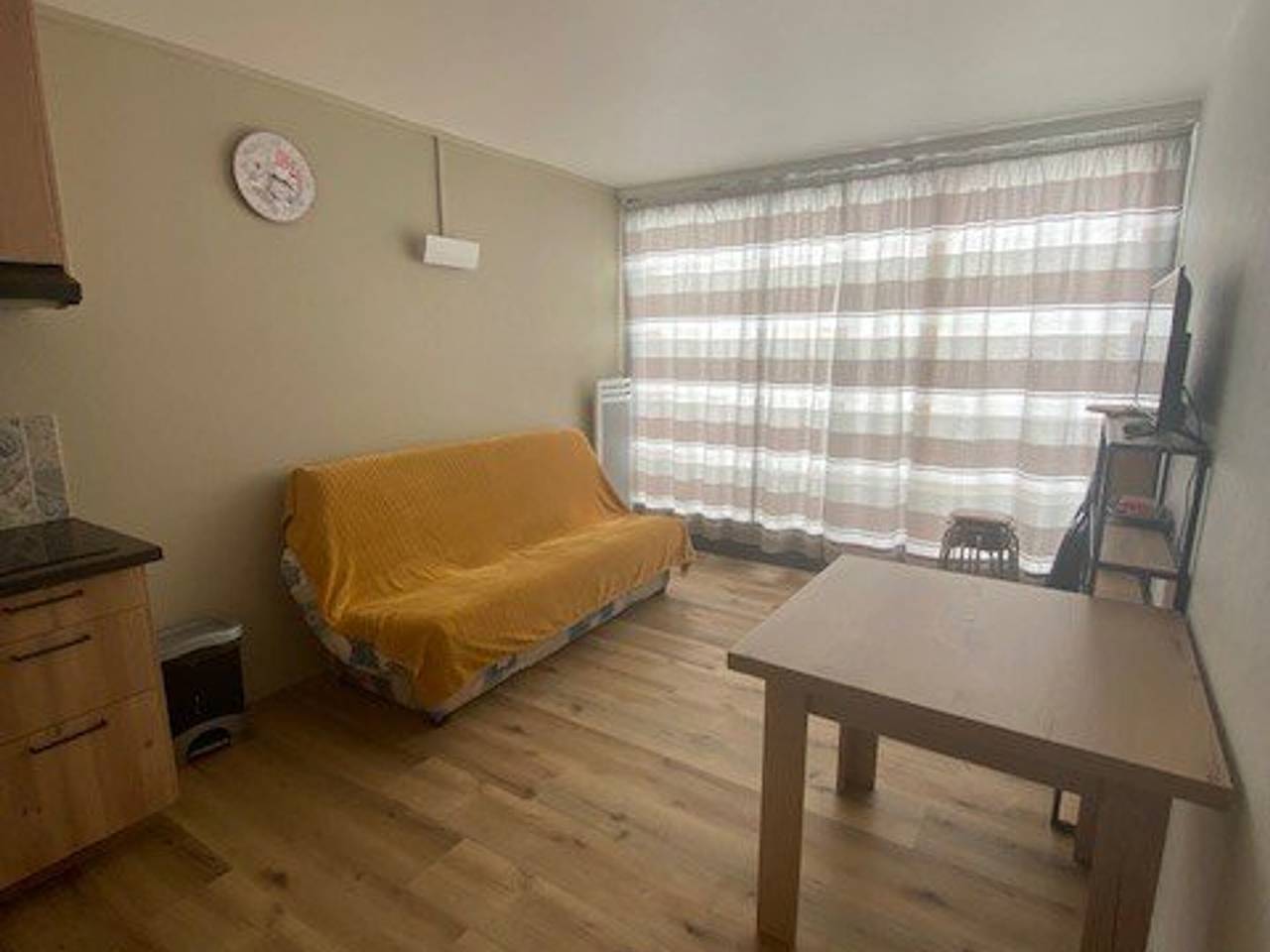 Apartamento entero, Apartamento 7 pers., Pistas y Tiendas, Balcón, Taquilla de Esquí, Parking Gratis in La Pierre Saint-Martin, Arette