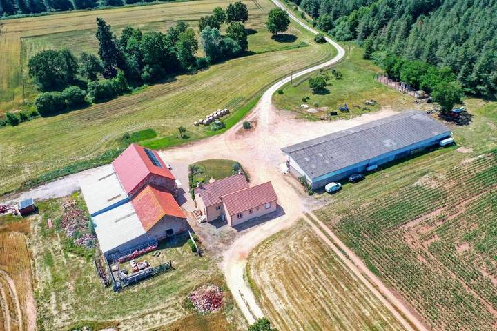 Maison de vacances pour 8 personnes, avec piscine ainsi que jardin et vue, animaux acceptés