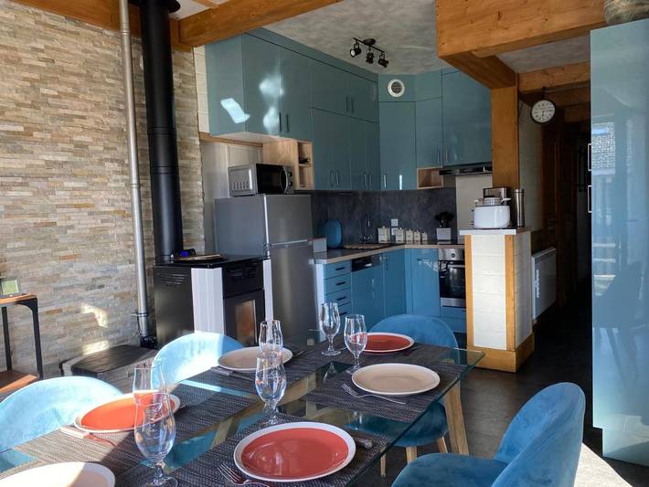 Location de vacances pour 8 personnes, avec Balcon et Jacuzzi ainsi que Terrasse et Jardin à Habère-Lullin - 3