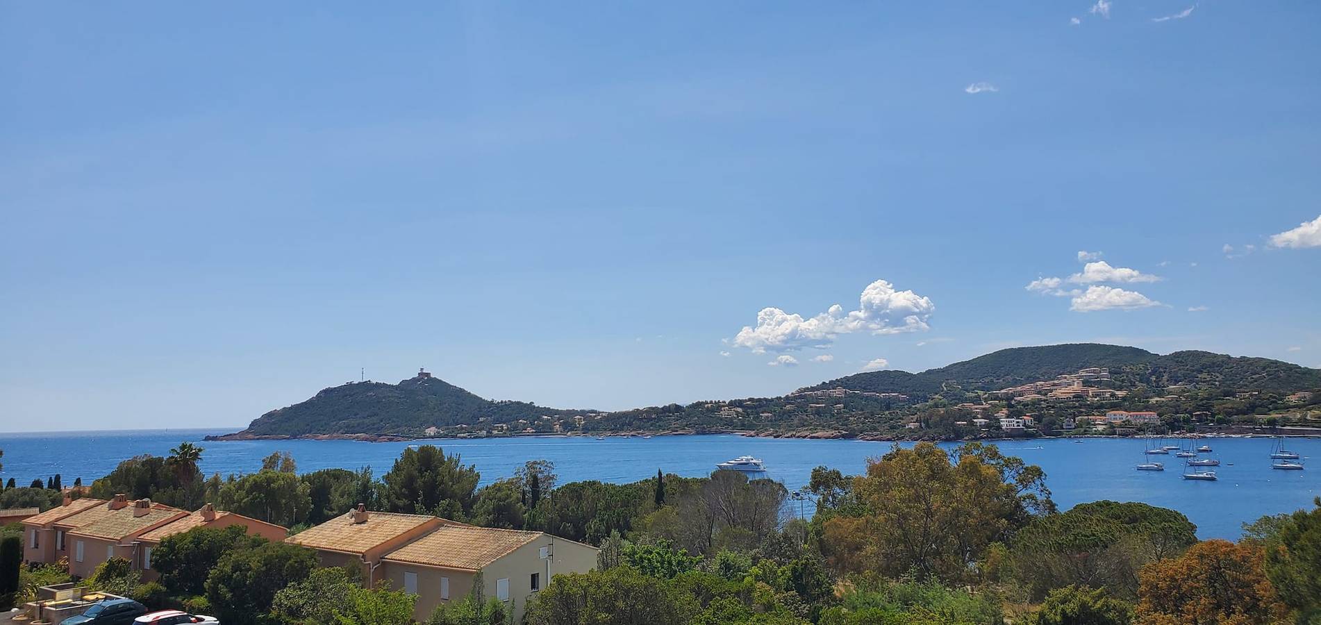 Appartement entier, Lumineux appartement avec vue sur mer in Saint-Raphaël, Massif de l'Esterel
