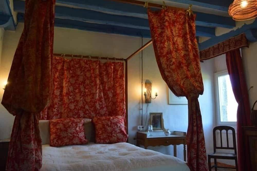 Familienhaus aus dem 18. Jh. mit privatem Garten in der Natur, nahe Châteauroux in Saint-Maur (Indre), Châteauroux und Umgebung