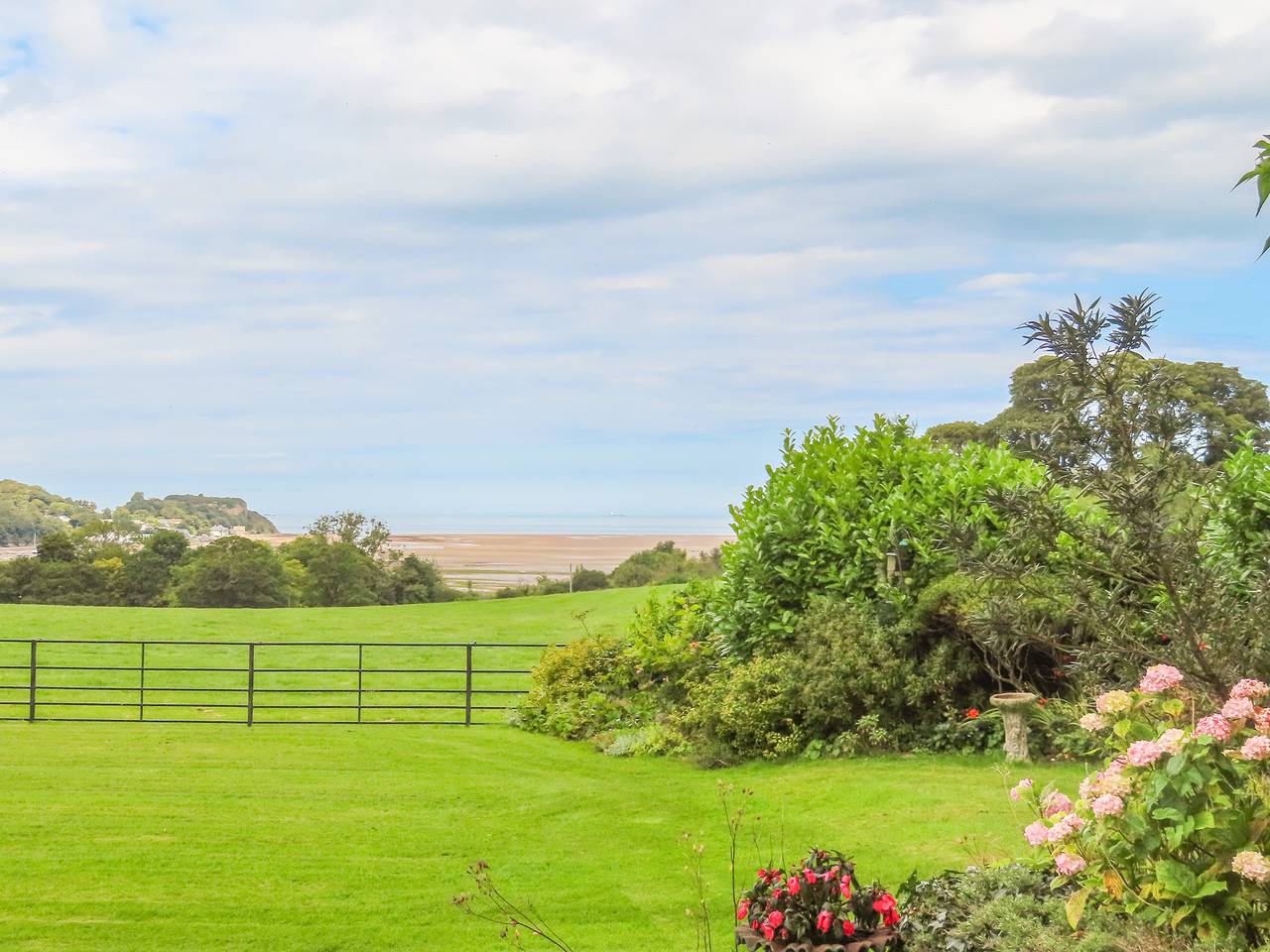 Fron Goch Shepherd's Hut in Red Wharf Bay, Isle of Anglesey