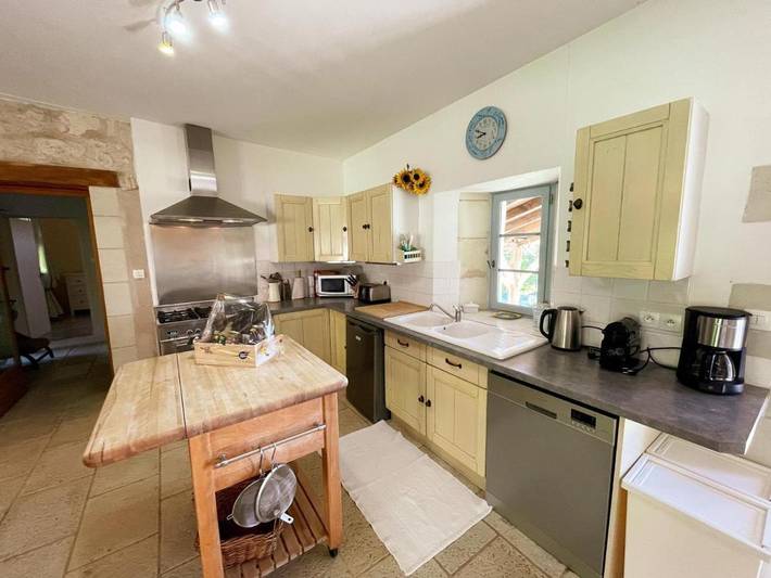 Location de vacances pour 13 personnes, avec piscine et jardin ainsi que jacuzzi et terrasse à Cussay - 3