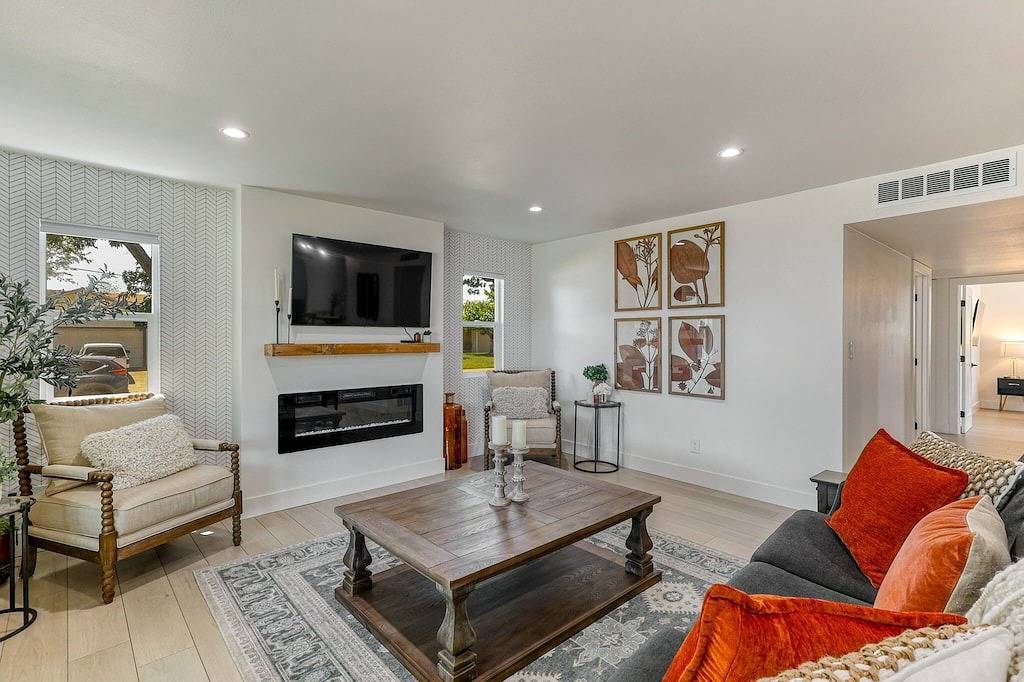 ***Carpenter Lane*** in Redding, Shasta County