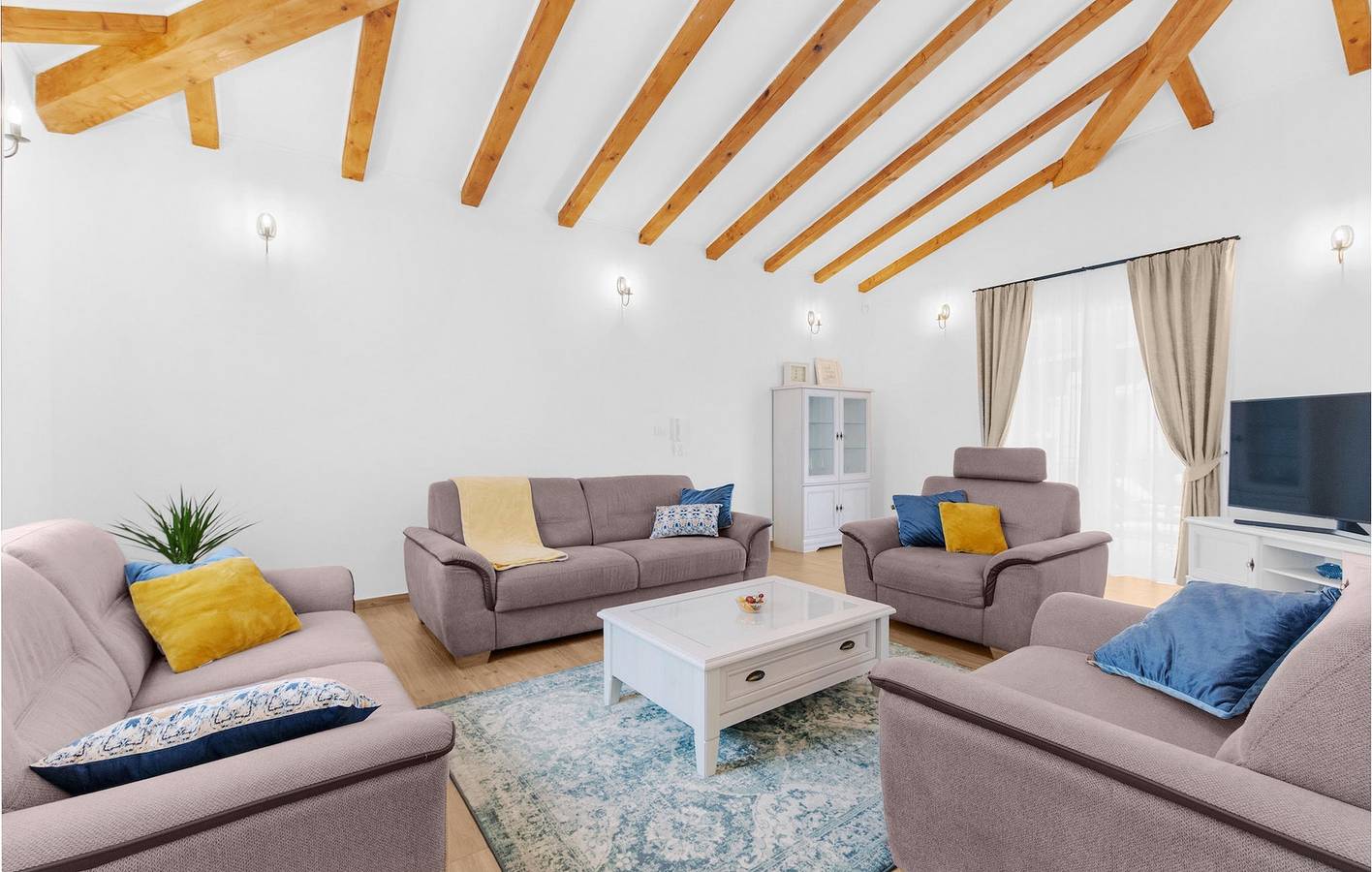Moderno apartamento de 2 dormitorios con piscina, cerca de una pizzería y del centro de la ciudad in Tar (Croacia), Tar-Vabriga