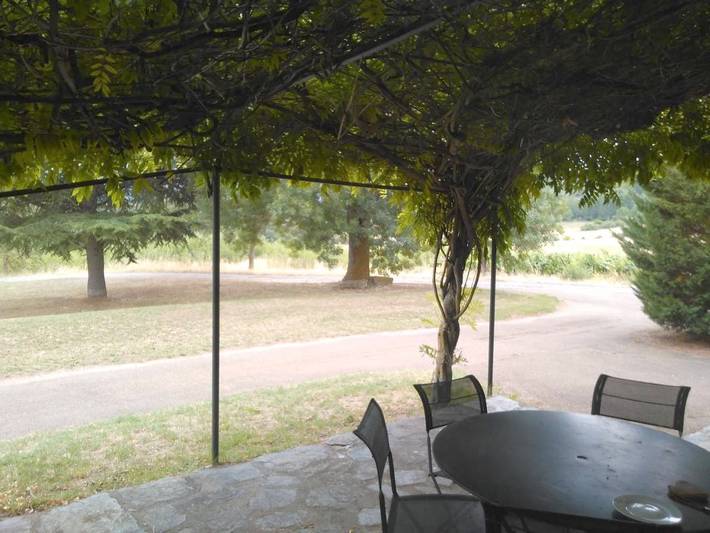 Location de vacances pour 4 personnes, avec terrasse et piscine ainsi que jardin et vue à Villardonnel - 2