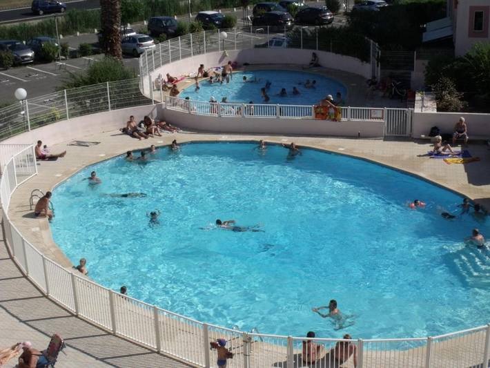 Gîte pour 4 personnes, avec Balcon et Terrasse ainsi que Bassin pour enfant et Piscine dans Flamingo Casino Le Grau Du Roi - 2
