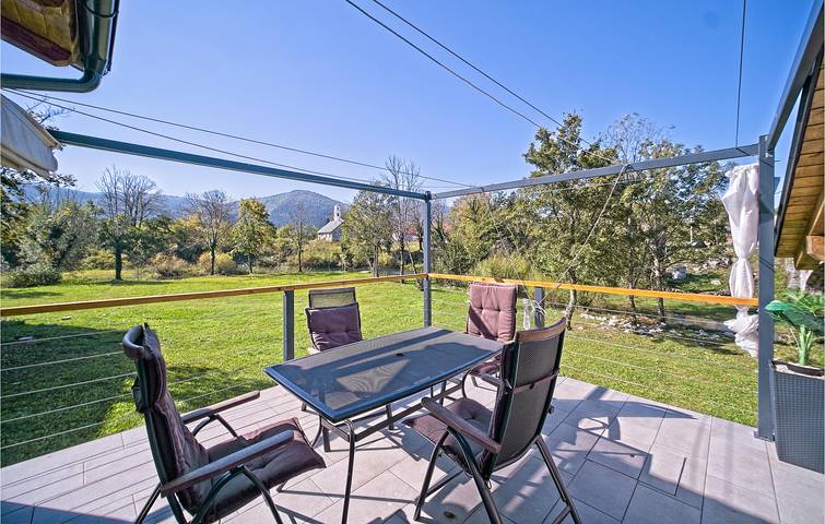Modernes Apartment mit 2 Schlafzimmern, Pool und Terrasse, nur wenige Schritte vom Fluss Lička Jesenica entfernt in Karlovac und Umgebung
