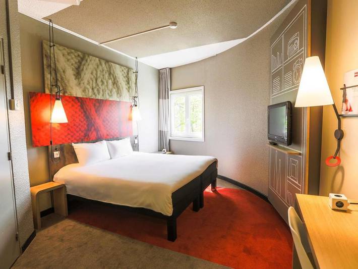 Hôtel pour 2 personnes, avec vue et terrasse à Saint-Priest-en-Jarez - 4