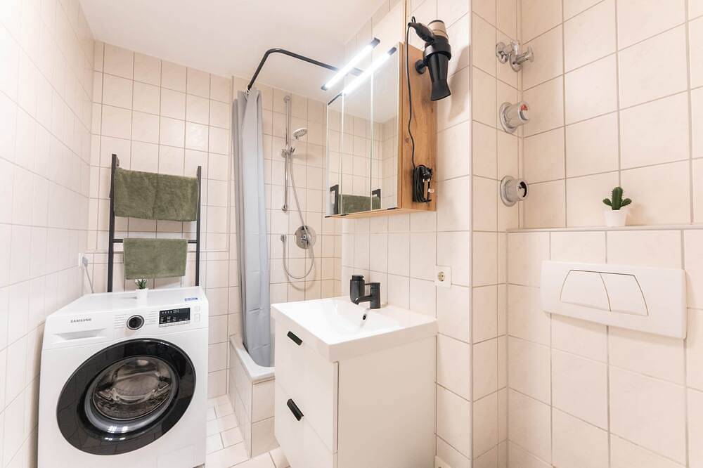 Ganze Wohnung, Teck Retreat · Gemütliche Wohnung mit Balkon in Kirchheim unter Teck, Landkreis Esslingen