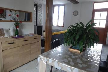 Location de vacances pour 4 personnes, avec terrasse et jardin à La Ferté-Saint-Aubin