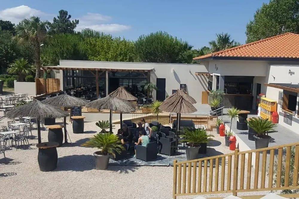 Zecamping 3* animé piscine chauffée mobil-home Tv Bbq 24m2 2 pers in Argentonnay, Deux-Sèvres