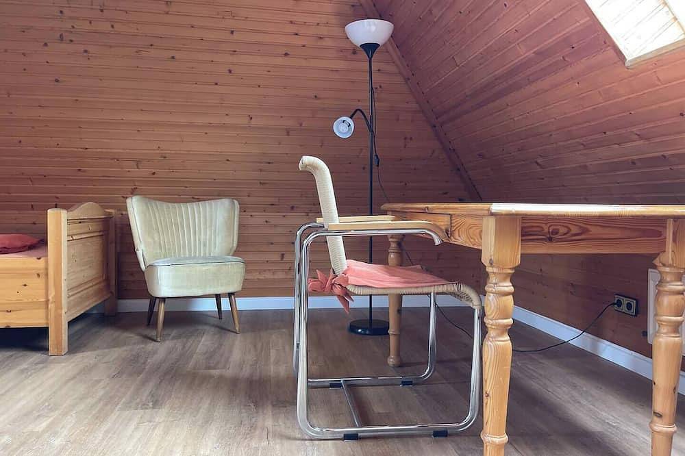 Ganze Wohnung, Gemütliches Einzel-Zimmer mit sonnigem Balkon in Westerland, Sylt (Gemeinde)