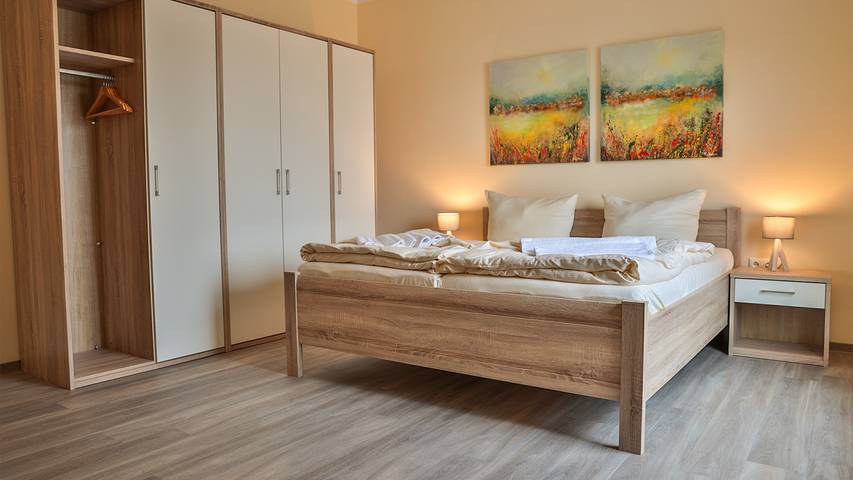 Ferienwohnung für 6 Personen, mit Balkon und Ausblick in Gützkow