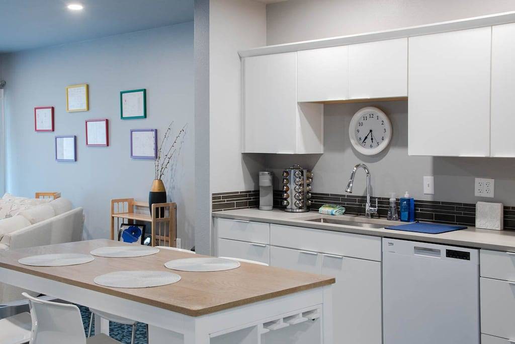 Ganze Wohnung, Downtown Salem Oregon Loft Apartment 227 w/ decks and parking in Salem (OR), Willamette Valley