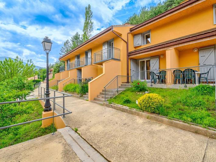 Location de vacances pour 5 personnes, avec terrasse et piscine à Guillaumes - 2