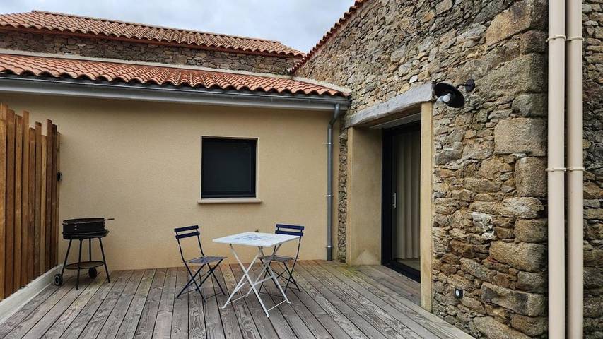 Gîte pour 3 personnes, avec terrasse, animaux acceptés à La Gaubretière - 4