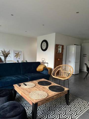 Gîte pour 8 personnes, avec terrasse, animaux acceptés dans Les Chères