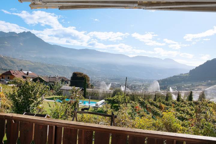 Appartamento intero, Appartamento 'O Sole Mio' con vista montagna, piscina in comune e Wi-Fi in Plars di Mezzo, Lagundo