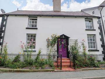 Log Cabin for 10 People in Llangollen, Denbighshire, Photo 1
