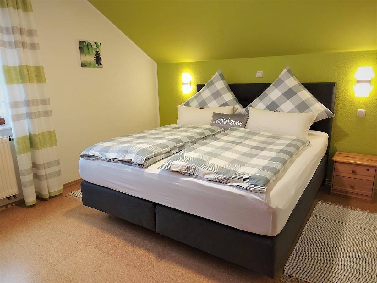 Geheel vakantieappartement, Appartement, douche, Wc, 3 slaapkamers in Wahlrod, Westerwald