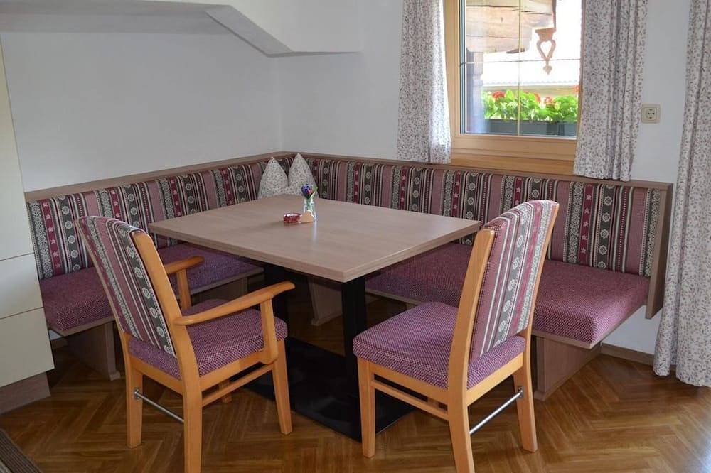 Ganze Wohnung, Masardenwohnung bis 4 Personen - Kienberghof in Reith im Alpbachtal, Kaisergebirge