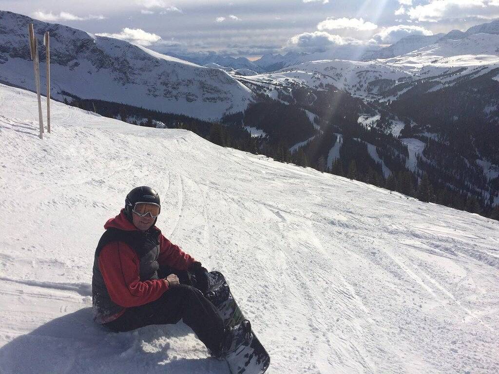 Ein Urlaub erwartet !! Mountain View Eigentumswohnung mit Pool und Whirlpool ** Pet Friend in Canmore, Banff-Nationalpark