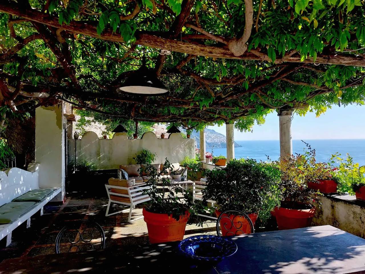 Luxusvilla mit Garage, Terrasse und Klimaanlage – 1,5 km zum Strand in Positano, Amalfiküste