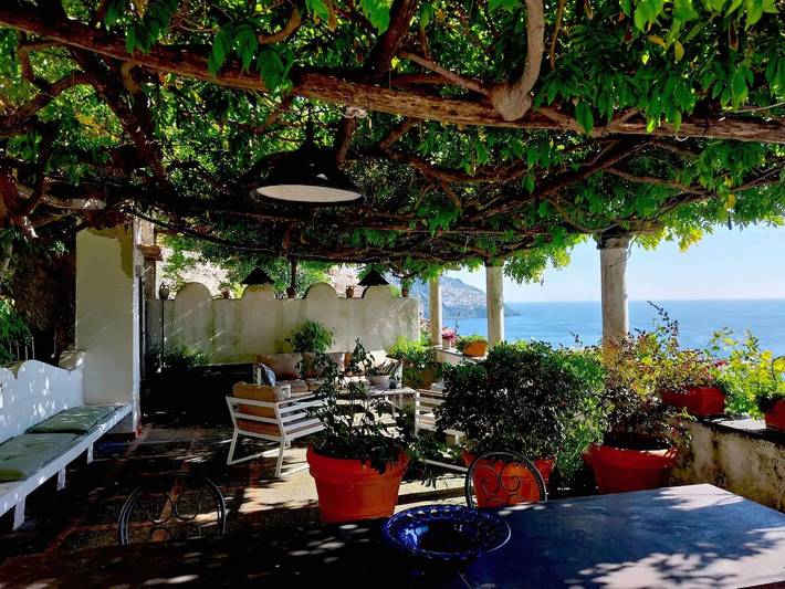Villa de lujo con garaje, terraza y aire acondicionado, a 1,5 km de la playa. in Spiaggia Fornillo, Positano