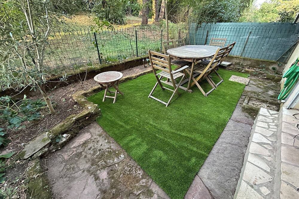 Apartment with garden in the Terres du Larzac and Lac du Salagou area in Lodève, Lodève und Umgebung