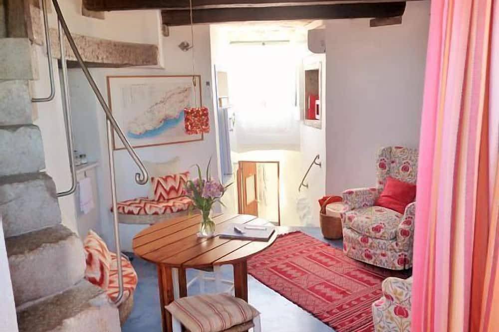 Self catering 1855' windmill for 2 people in Setúbal, Arrábida Natural Park