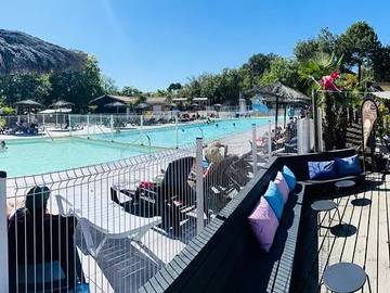 Camping pour 6 personnes à Arès