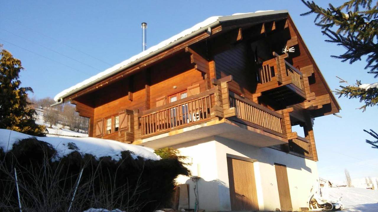 Superior Chalet in Les Chapelles, Région d'Albertville
