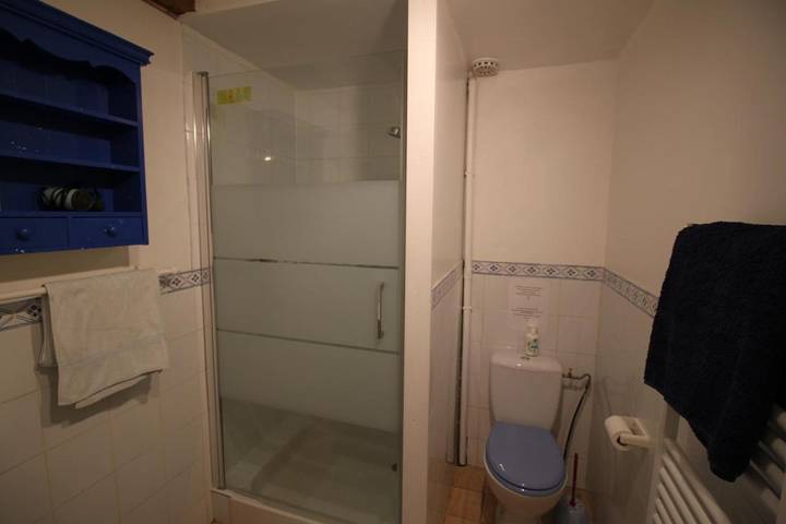 Location de vacances pour 5 personnes, avec piscine ainsi que vue et jardin, adapté aux familles à Saint-André-d'Allas - 2