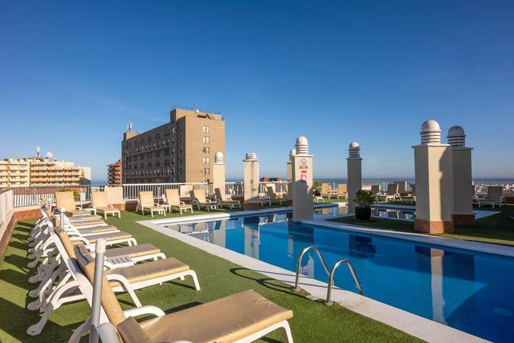 Appart’hôtel pour 2 personnes, avec Balcon ainsi que Terrasse et Piscine