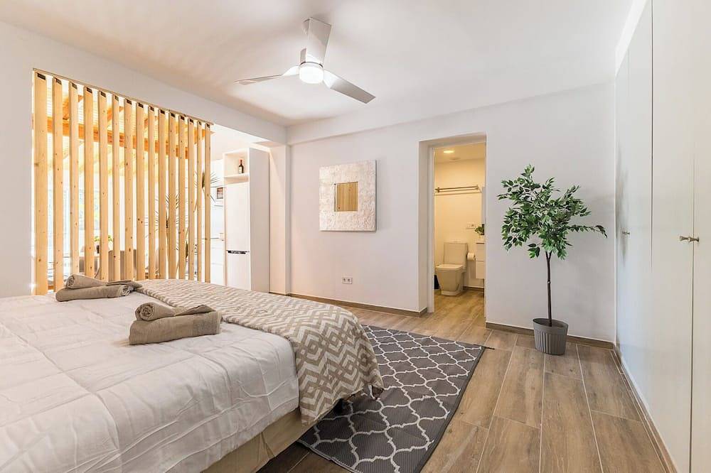 Apartamento entero, 3. Loft Sayulita: Escapada moderna en Agave Azul in Torrent, Costa de Valencia