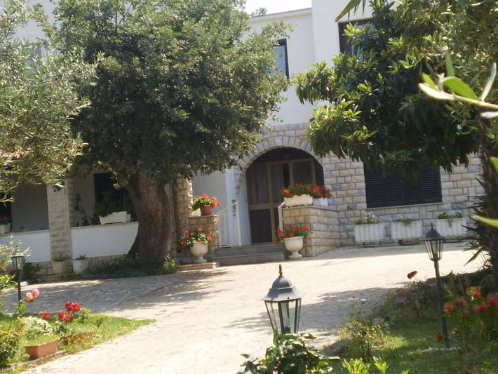 Ferienhaus für 5 Personen, mit Balkon und Terrasse sowie Garten in Porec und Umgebung