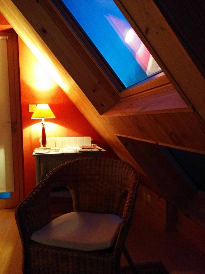 Chambre d’hôte pour 3 personnes, avec vue et jardin
