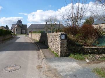 Cottage pour 7 personnes, avec jardin dans Neuvy-en-Champagne