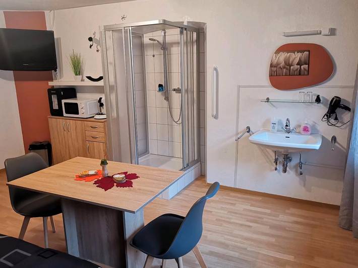 Ganze Wohnung, Pension am Kirchberg - Zimmer 1 in Daun, Vulkaneifel