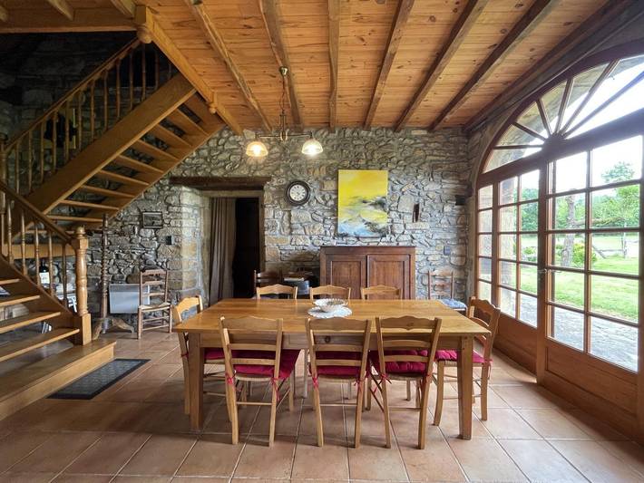 Gîte pour 9 personnes, avec jardin ainsi que terrasse et piscine à Asson - 2